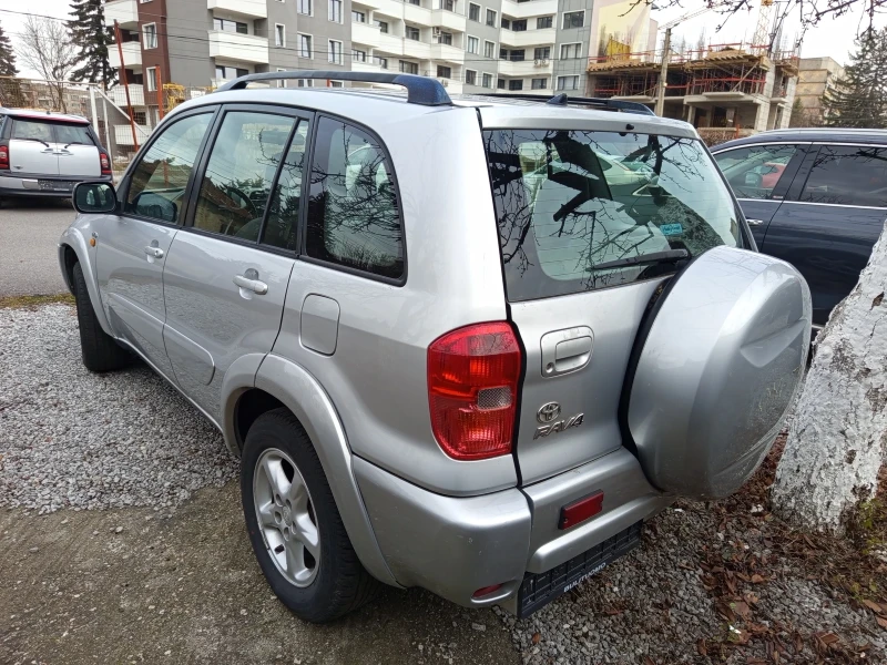 Toyota Rav4 2.0D4D, снимка 3 - Автомобили и джипове - 48431549