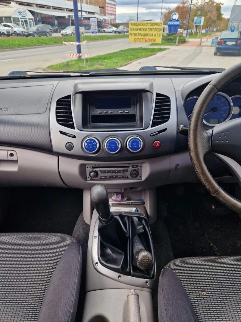 Mitsubishi L200 2.5 136 к.с.десен волан, снимка 7 - Автомобили и джипове - 52405086