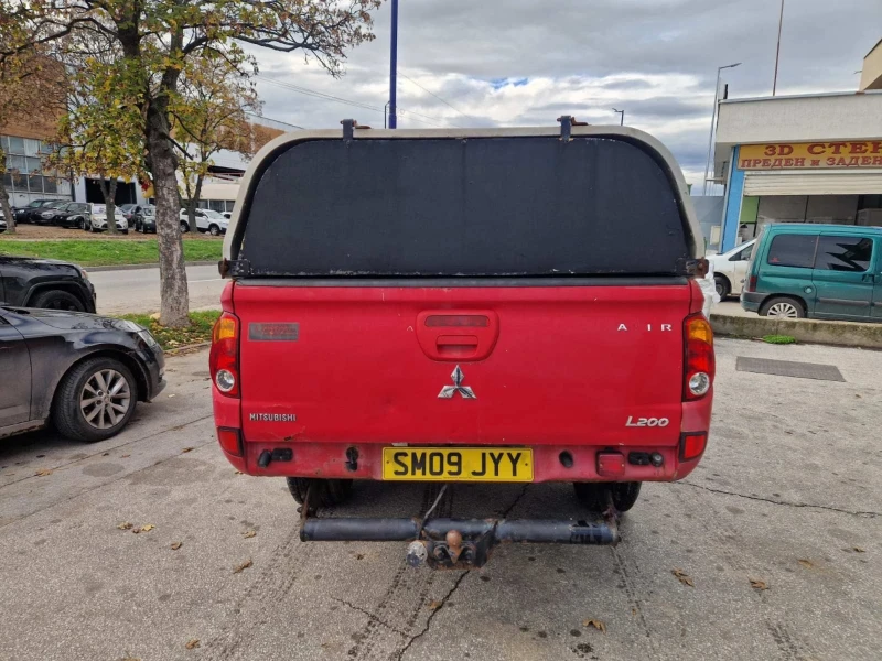 Mitsubishi L200 2.5 136 к.с.десен волан, снимка 4 - Автомобили и джипове - 52405086