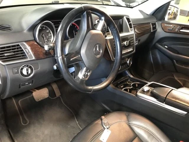 Mercedes-Benz ML 350 Монитори* Камера* Дизел* 1ви собственик* , снимка 10 - Автомобили и джипове - 48708175