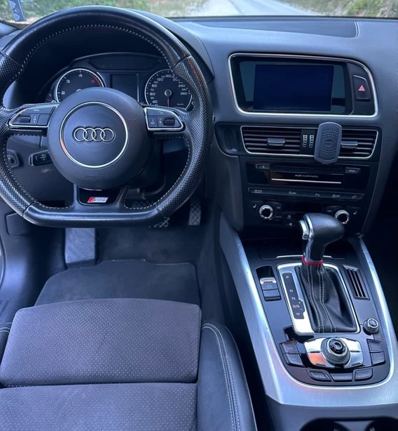Audi Q5, снимка 5 - Автомобили и джипове - 53100759