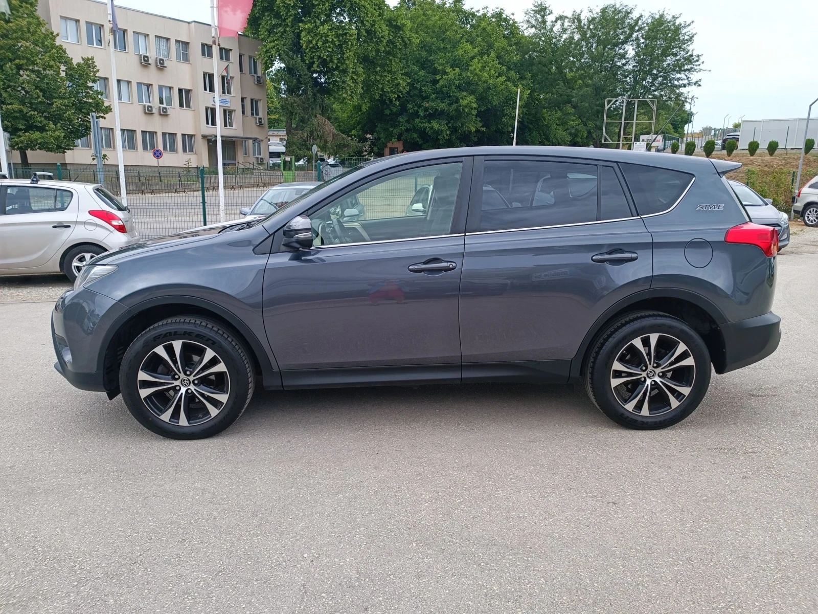 Toyota Rav4 2.0i-151кс-ШВЕЙЦАРИЯ-РЪЧКА-6ск-4х4-FULL екстри - изображение 6