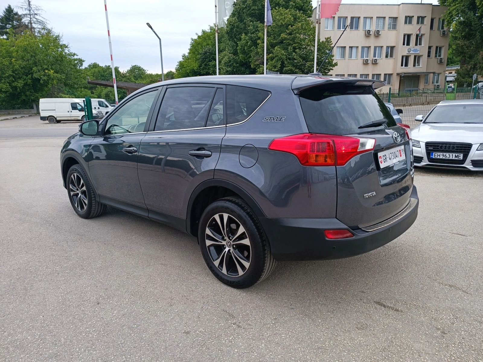 Toyota Rav4 2.0i-151кс-ШВЕЙЦАРИЯ-РЪЧКА-6ск-4х4-FULL екстри - изображение 5
