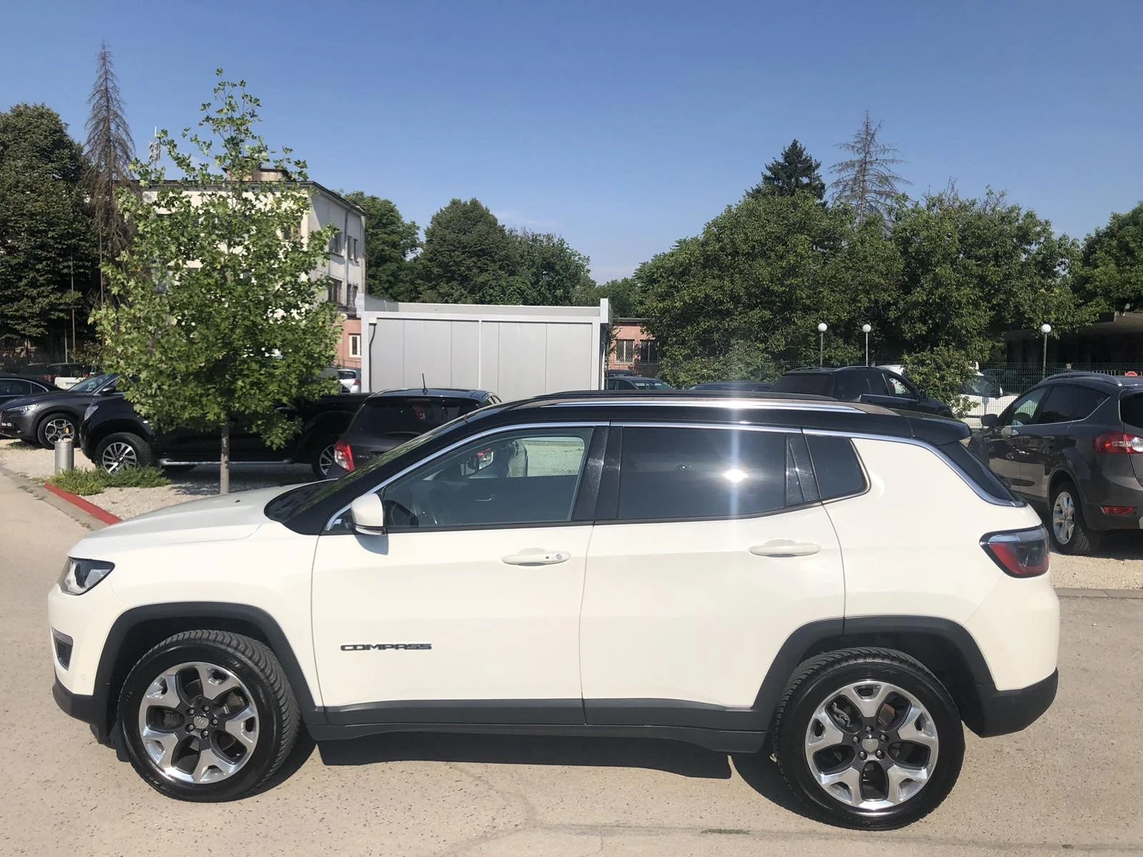 Jeep Compass 2.0D/4x4/170к.с/9-скорости/LIMITED/Distronic - изображение 7