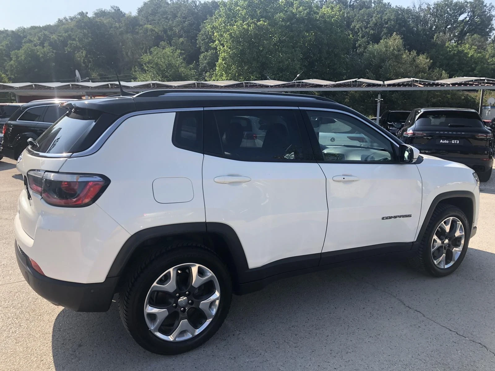 Jeep Compass 2.0D/4x4/170к.с/9-скорости/LIMITED/Distronic - изображение 4