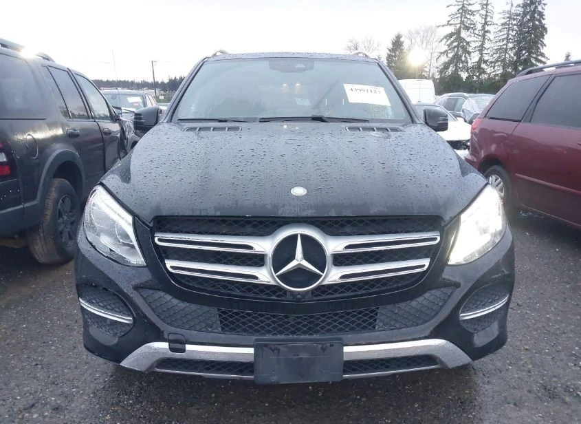 Mercedes-Benz GLE 350  - изображение 2