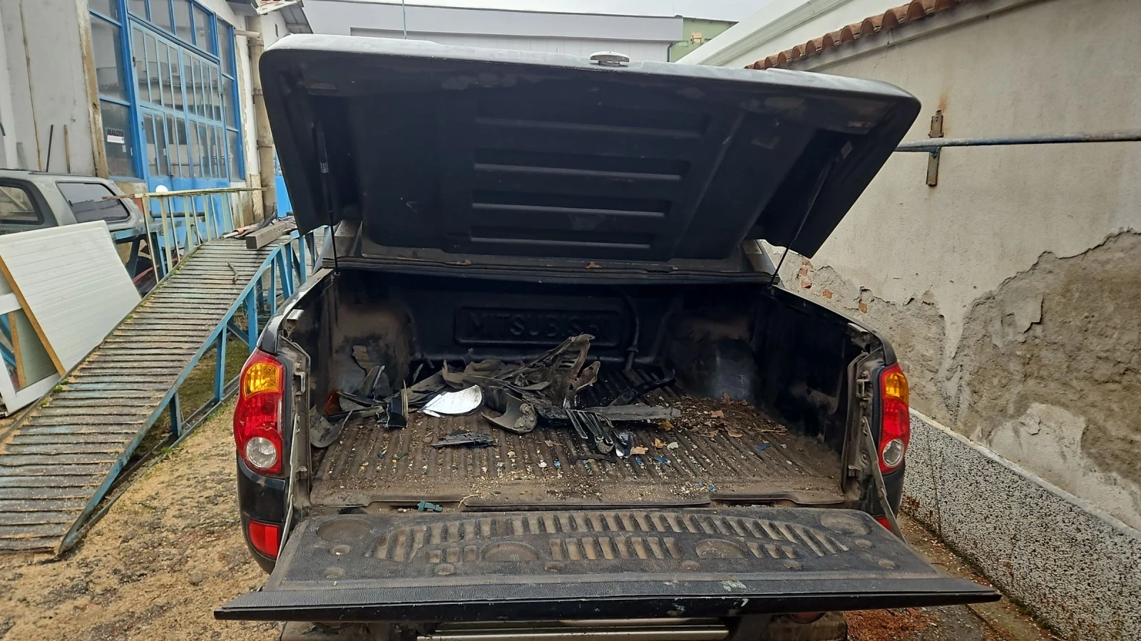 Mitsubishi L200 2.5D - изображение 7