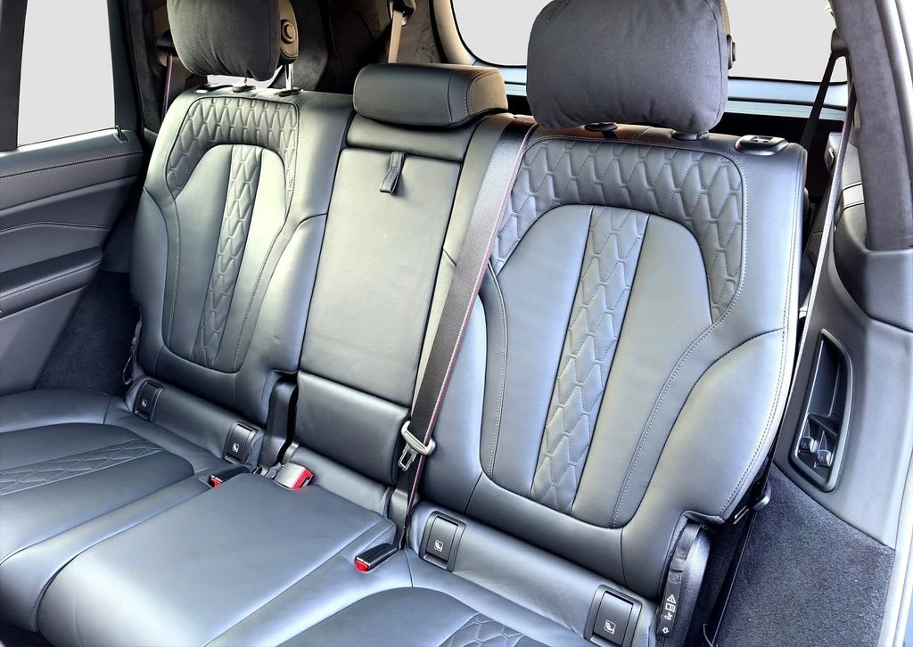 BMW X7 40d xDrive M-Sport, снимка 9 - Автомобили и джипове - 54143203