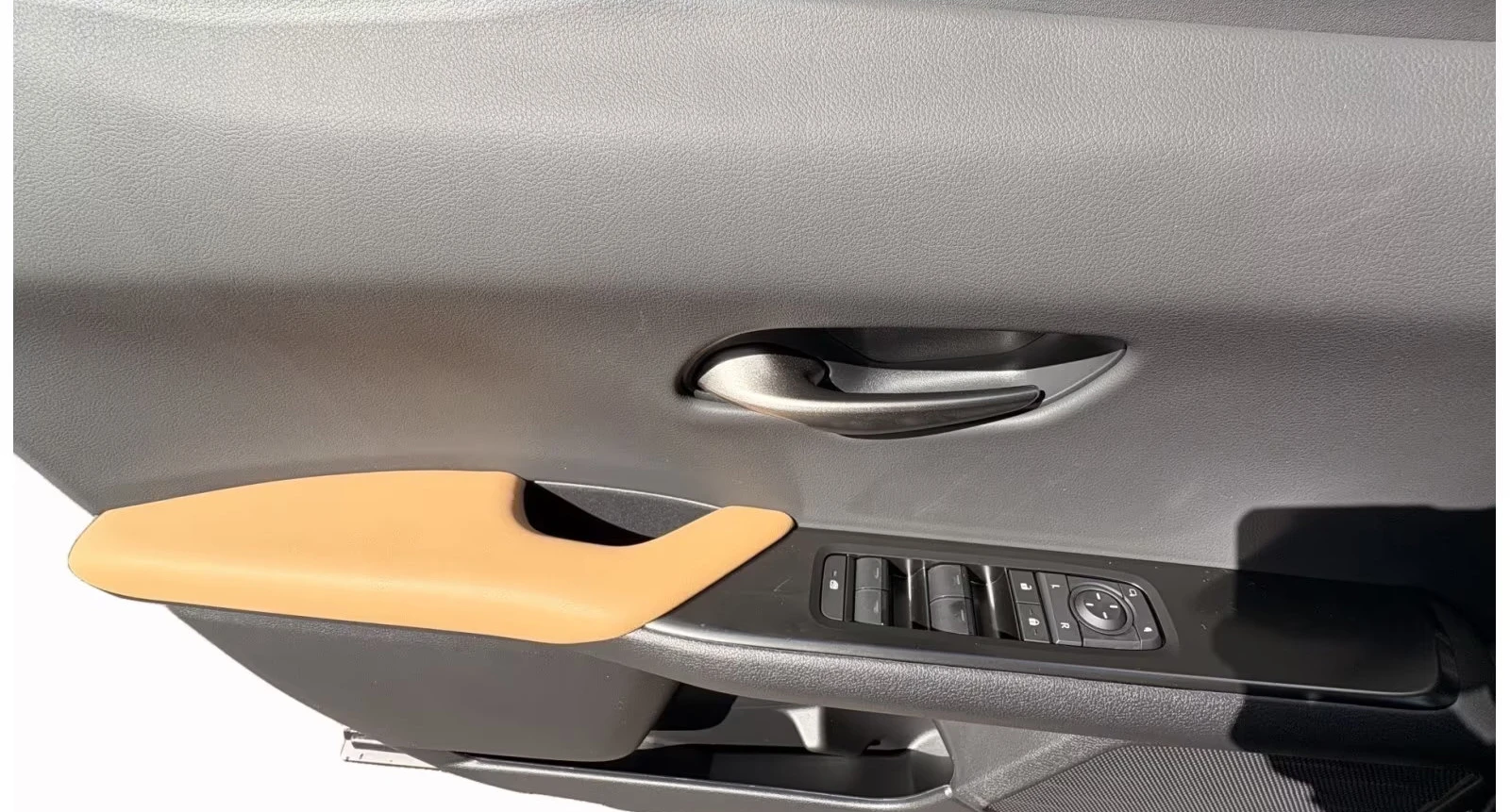 Lexus UX 300h F-SPORT/199HP/CAM/LED/NAVI/CPLAY/KLESS/178q | Mobile.bg � ����������� 14