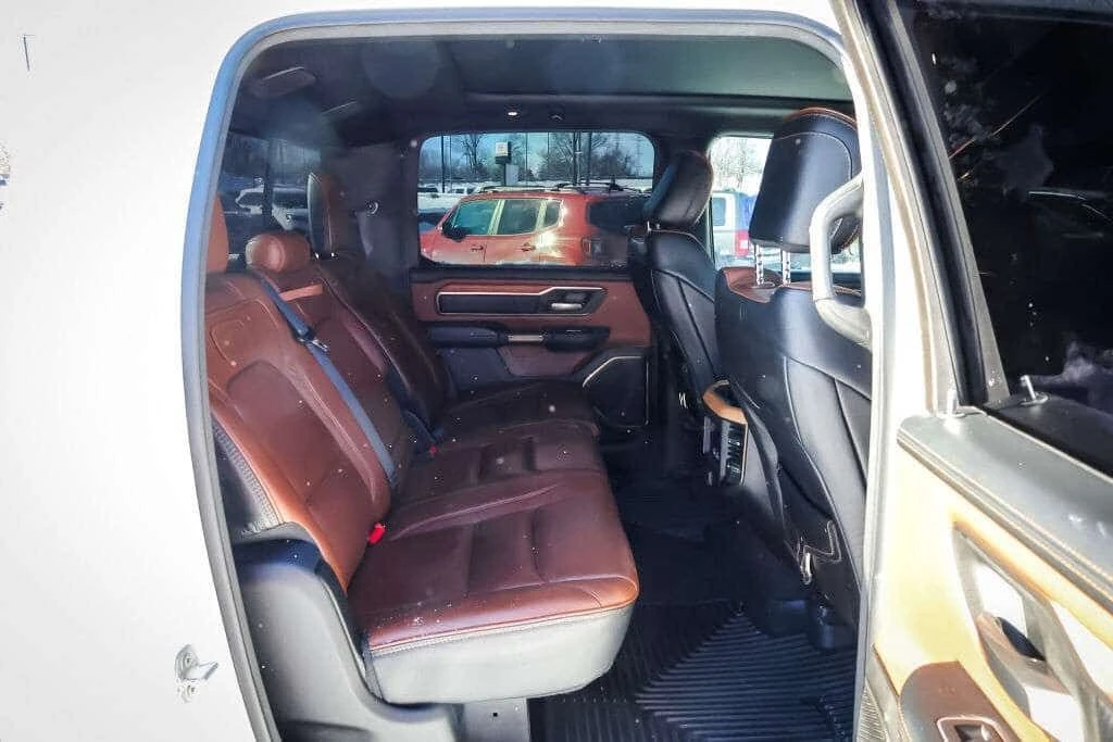 Dodge RAM 1500 * Longhorn * CARFAX * БЕЗ ПЪРВОНАЧАЛНА ВНОСКА, снимка 12 - Автомобили и джипове - 54619387