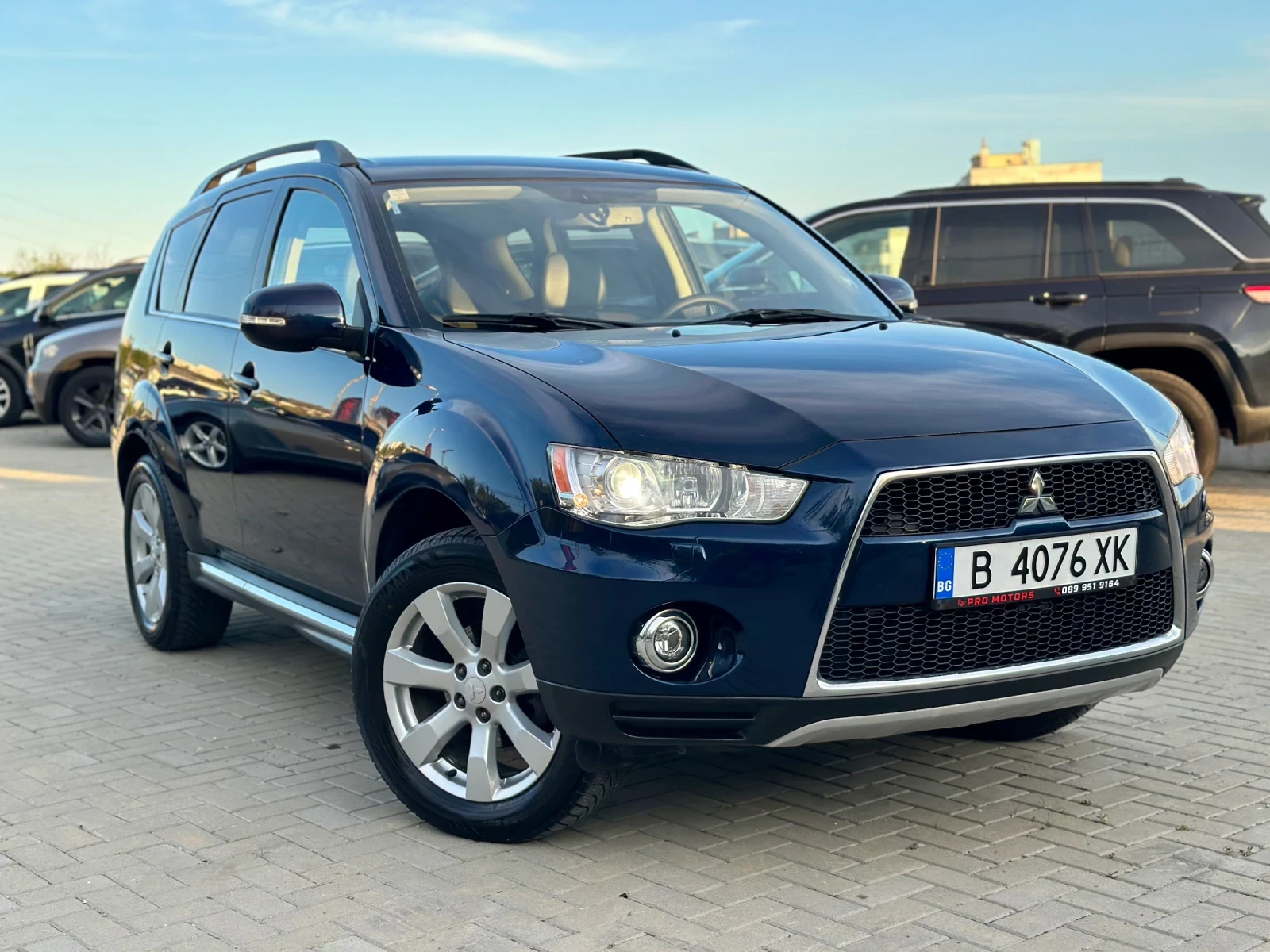 Mitsubishi Outlander Автоматик, снимка 2 - Автомобили и джипове - 54840889