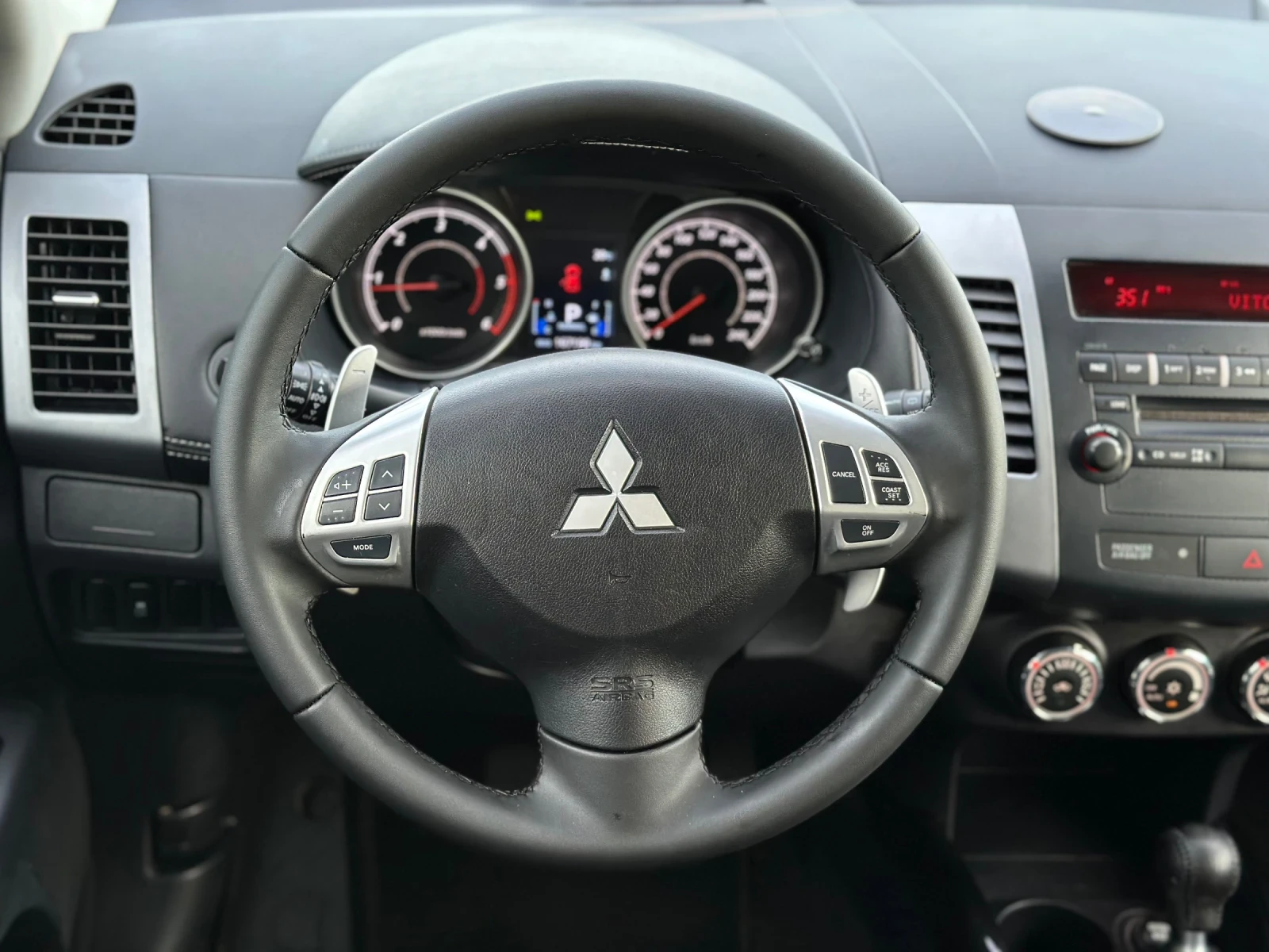 Mitsubishi Outlander Автоматик, снимка 10 - Автомобили и джипове - 54840889