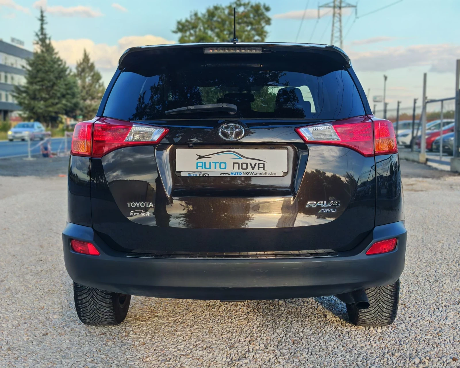 Toyota Rav4 2.0 ДИЗЕЛ 124 К.С. 4Х4! LOUNGE! КАТО НОВА!!!, снимка 6 - Автомобили и джипове - 56318615