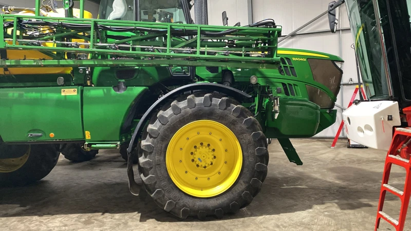 Самоходна пръскачка Друга марка John Deere R4040i лизинг с 20%, снимка 2 - Селскостопанска техника - 52626172