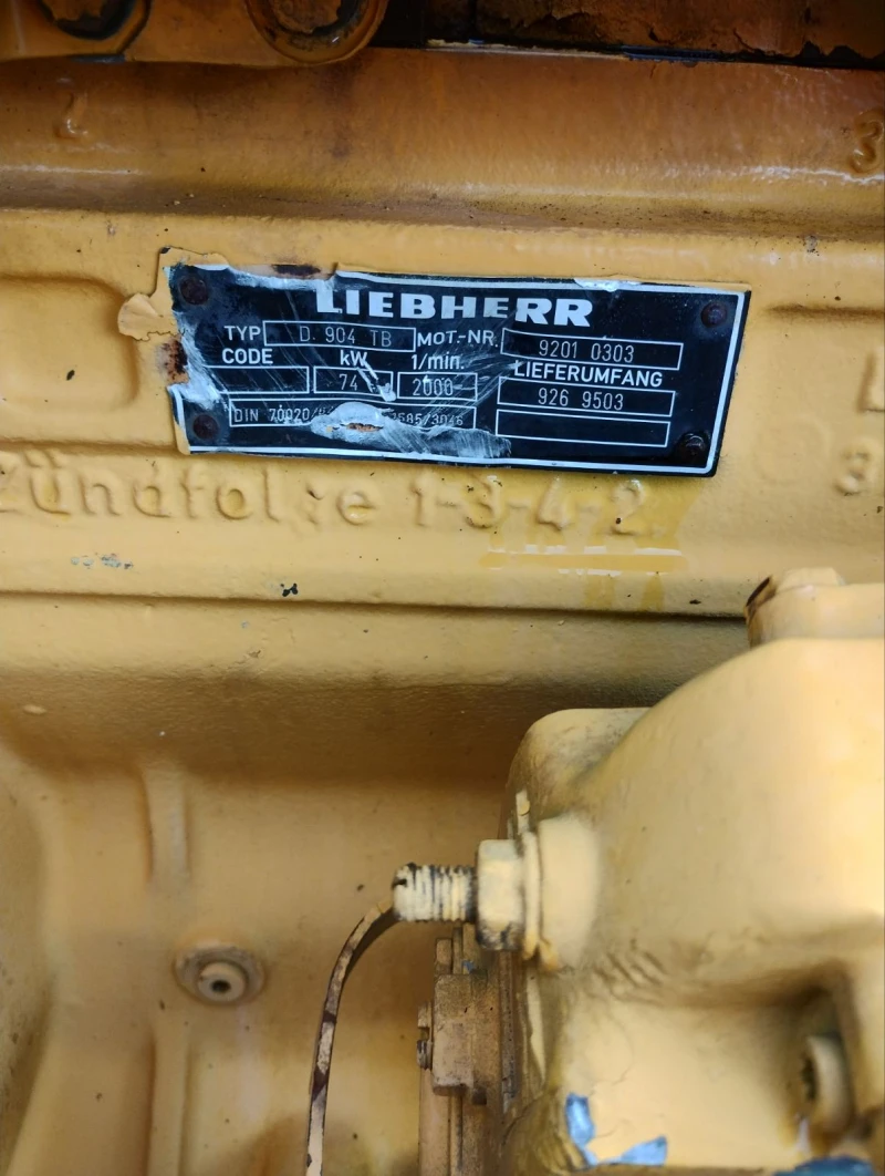 Багер Liebherr, снимка 7 - Индустриална техника - 47747935