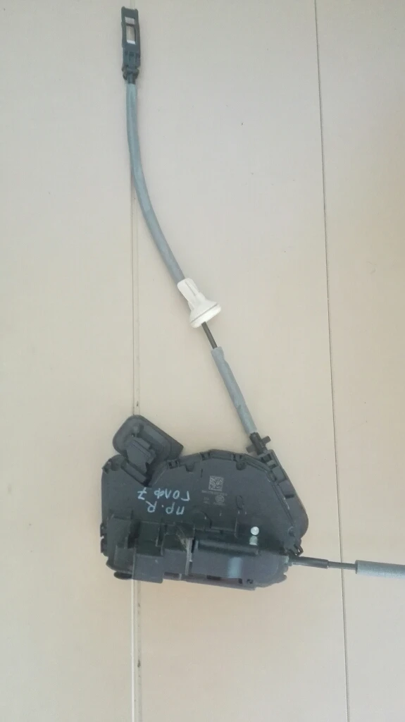 Брава врата предна дясна Фолксваген Голф 7