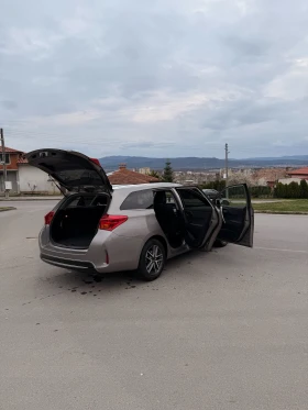 Toyota Auris, снимка 5