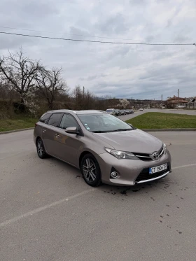 Toyota Auris, снимка 2
