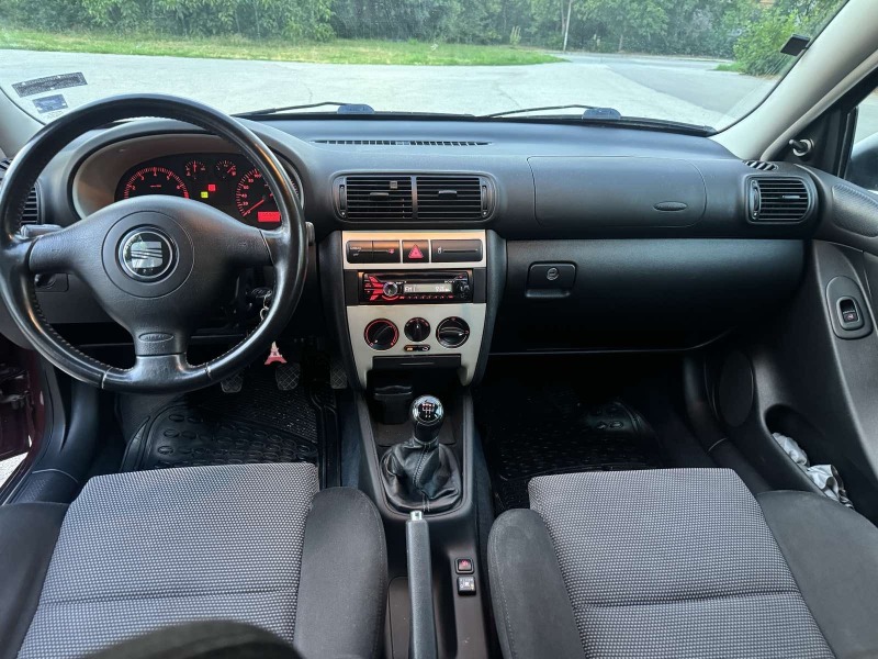 Seat Leon 1.6, снимка 15 - Автомобили и джипове - 46441370
