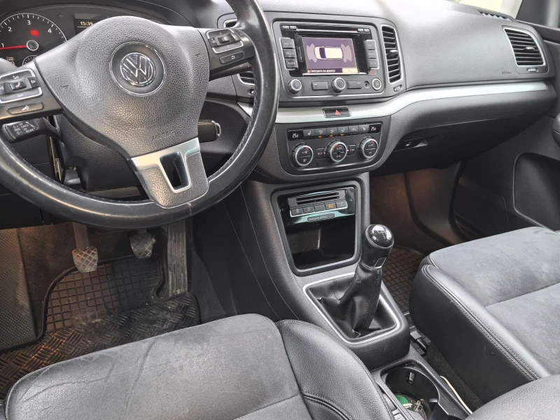 VW Sharan Дизел 2, 0, снимка 12 - Автомобили и джипове - 48967740