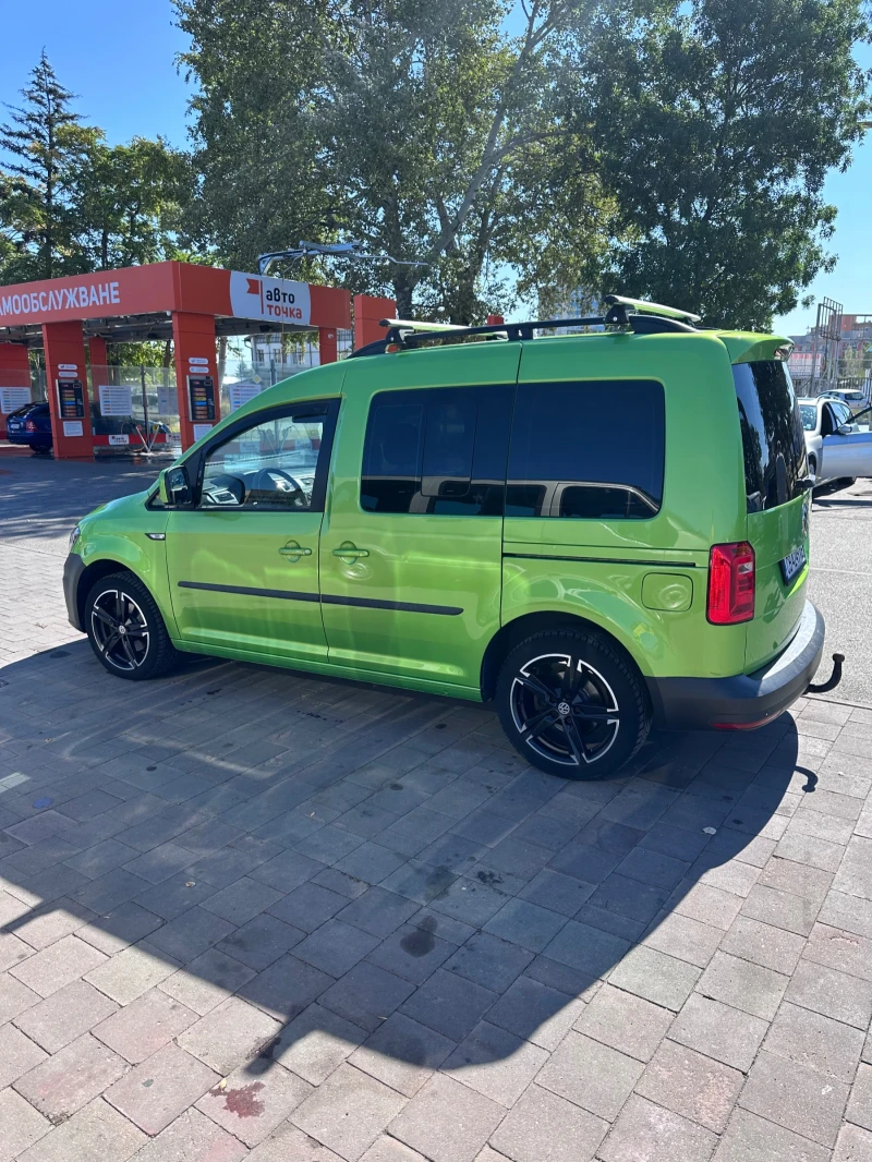 VW Caddy, снимка 4 - Автомобили и джипове - 52173259