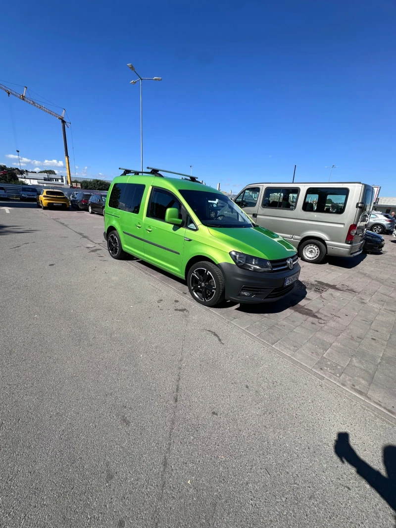 VW Caddy, снимка 5 - Автомобили и джипове - 52173259