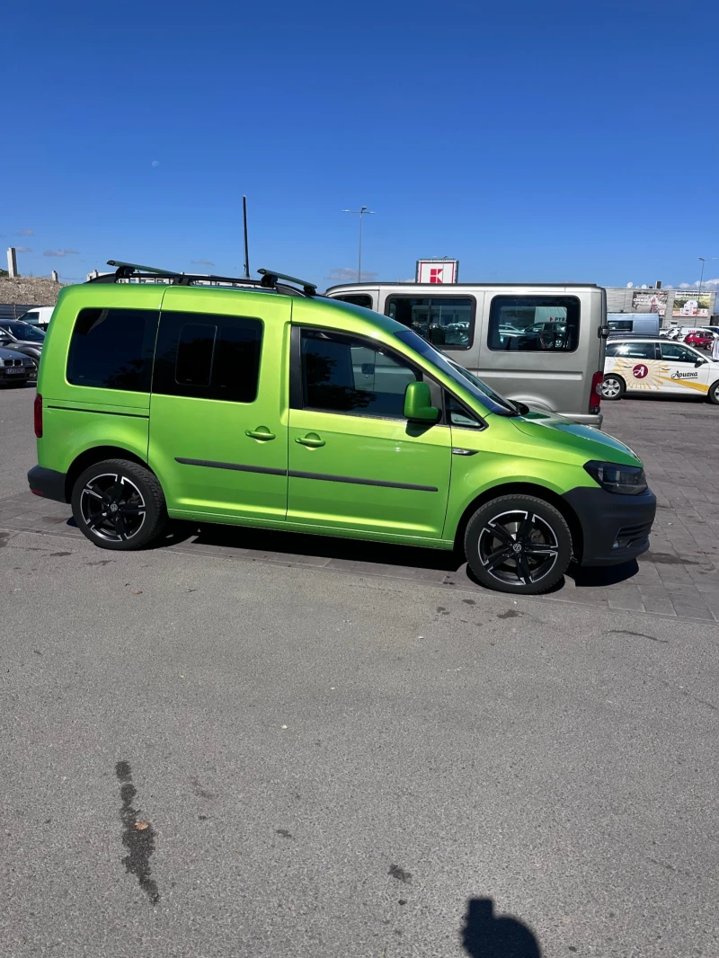 VW Caddy, снимка 7 - Автомобили и джипове - 52173259