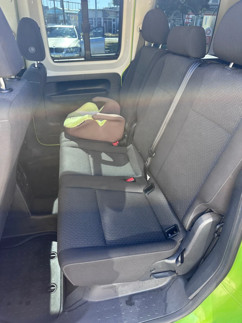 VW Caddy, снимка 8 - Автомобили и джипове - 52173259