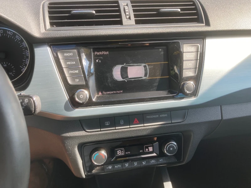 Skoda Fabia   ТОП, снимка 11 - Автомобили и джипове - 51776743