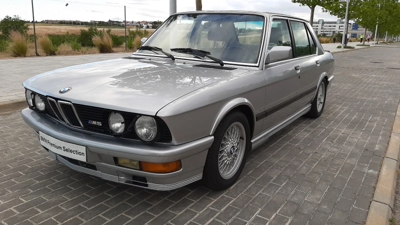 BMW M5, снимка 2 - Автомобили и джипове - 52392572