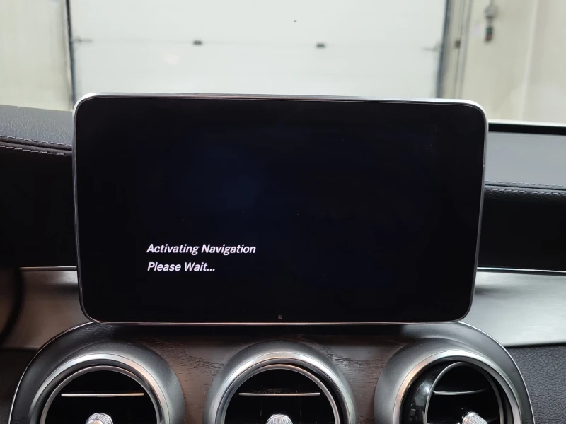 Mercedes-Benz C 300 AMG-line* 4M* Burmester* Камера* Подгрев* Keyless, снимка 11 - Автомобили и джипове - 52552114