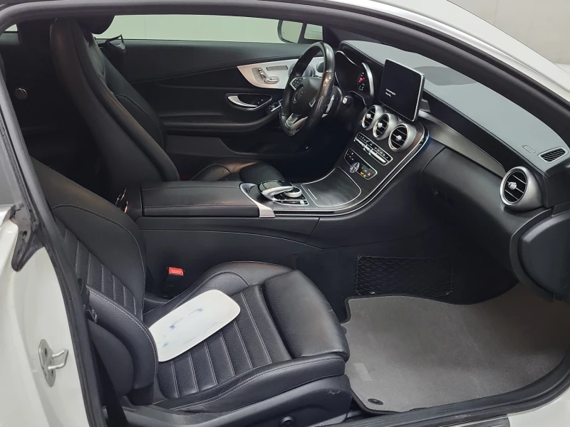 Mercedes-Benz C 300 AMG-line* 4M* Burmester* Камера* Подгрев* Keyless, снимка 14 - Автомобили и джипове - 52552114