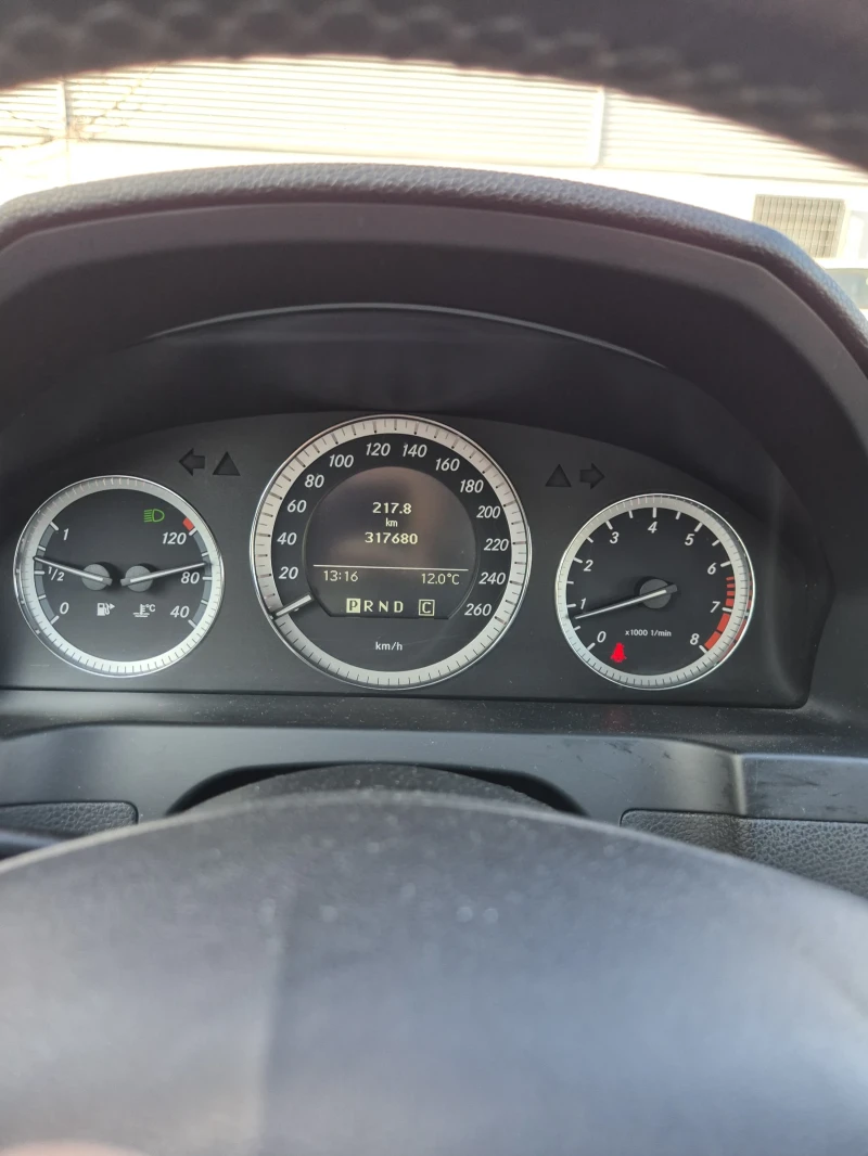 Mercedes-Benz C 180, снимка 6 - Автомобили и джипове - 52753689