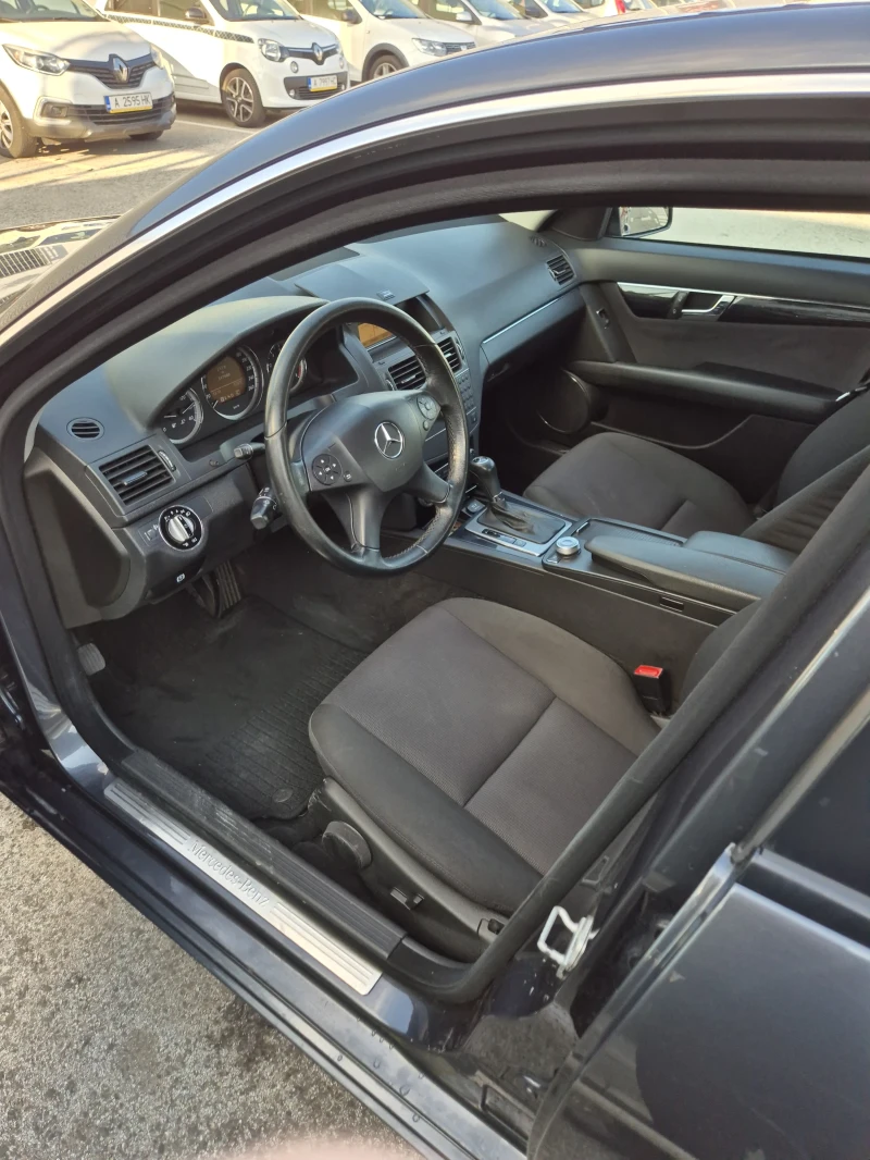Mercedes-Benz C 180, снимка 7 - Автомобили и джипове - 52753689