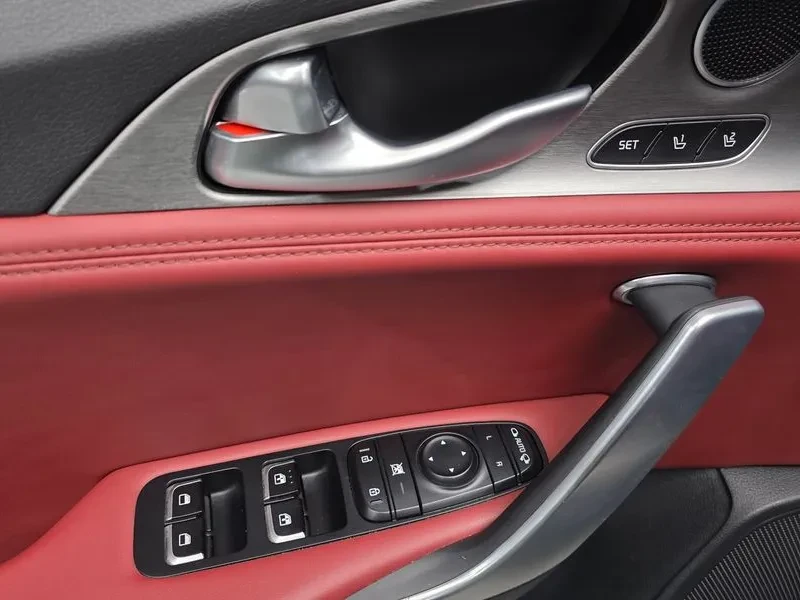 Kia Stinger 2.0 TURBO 2WD PLATINUM, снимка 12 - Автомобили и джипове - 54940143