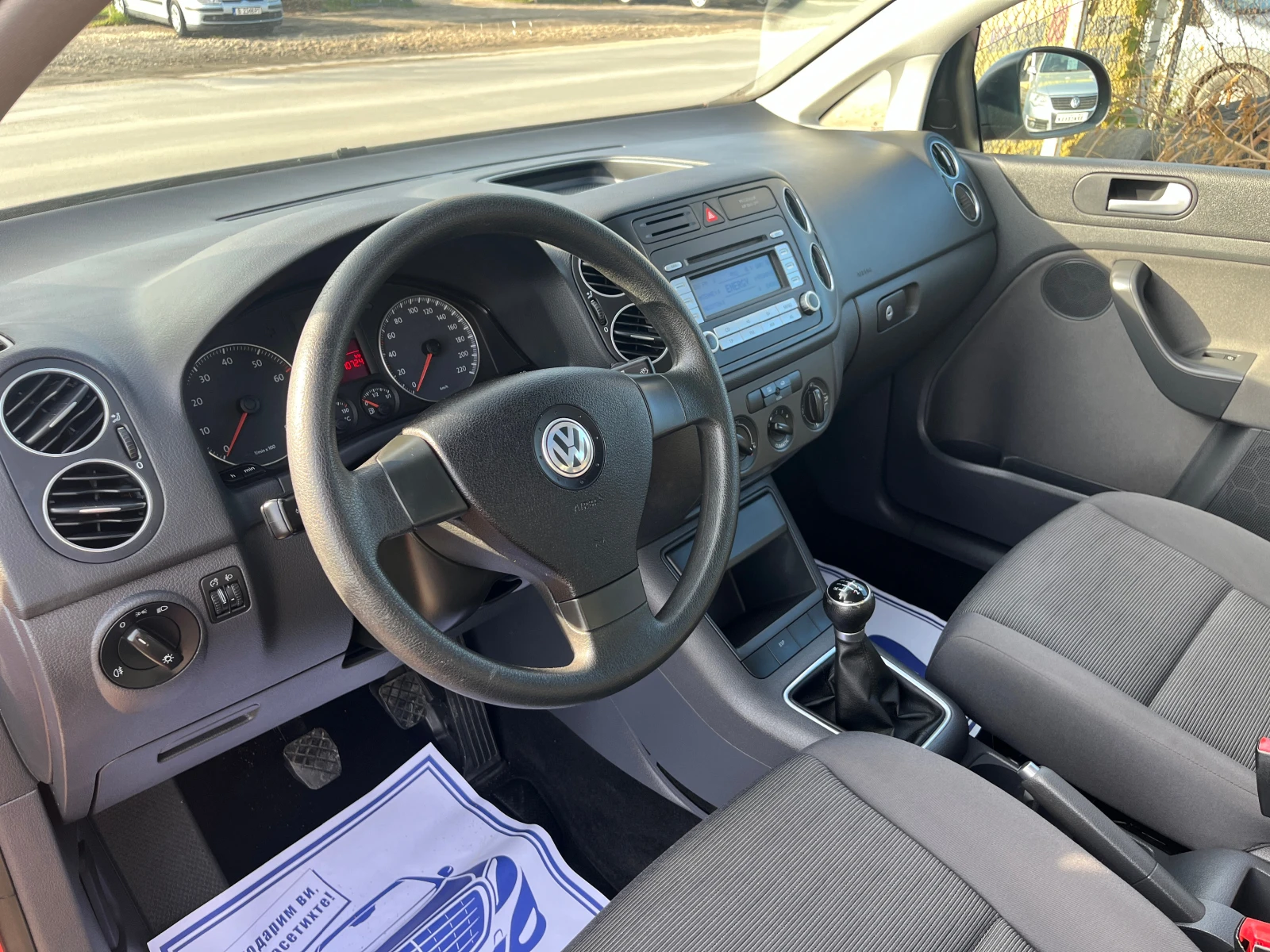 VW Golf Plus 1.4 БЕНЗИН 117000КМ - изображение 9