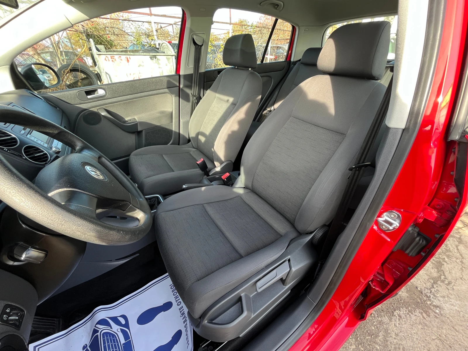 VW Golf Plus 1.4 БЕНЗИН 117000КМ - изображение 7