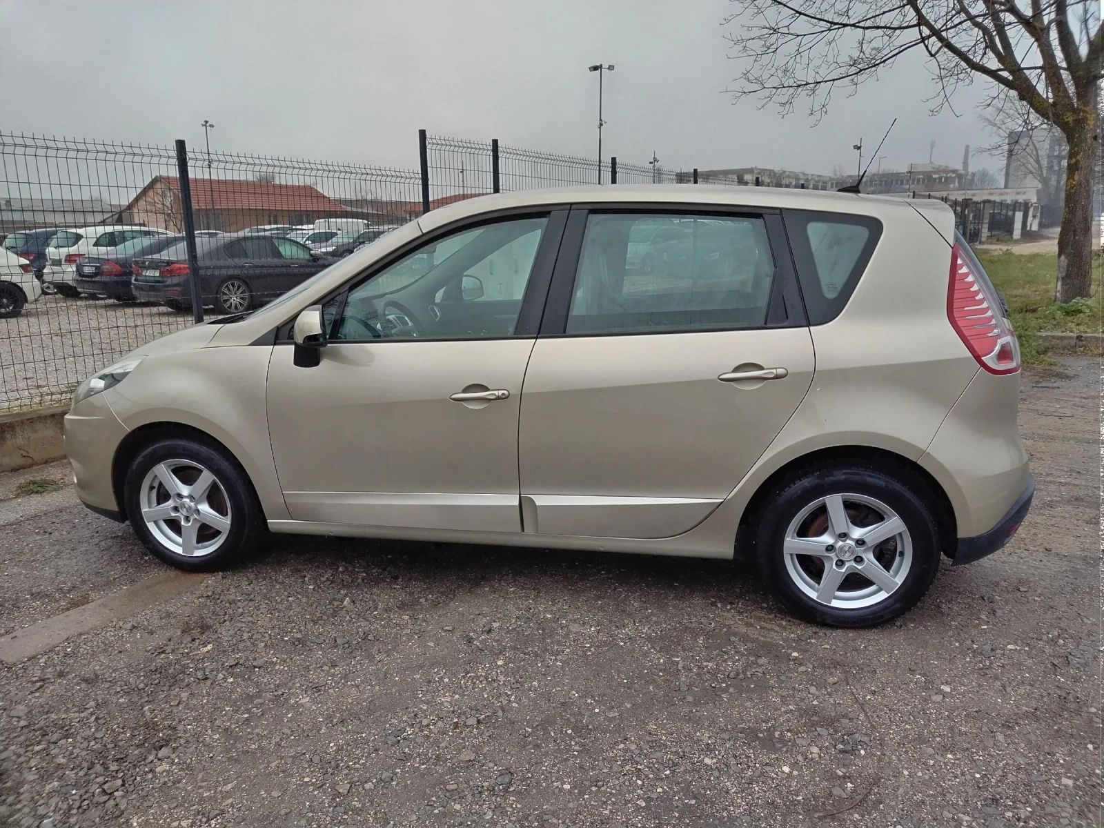 Renault Scenic 1.5 DCI 110kc - изображение 7