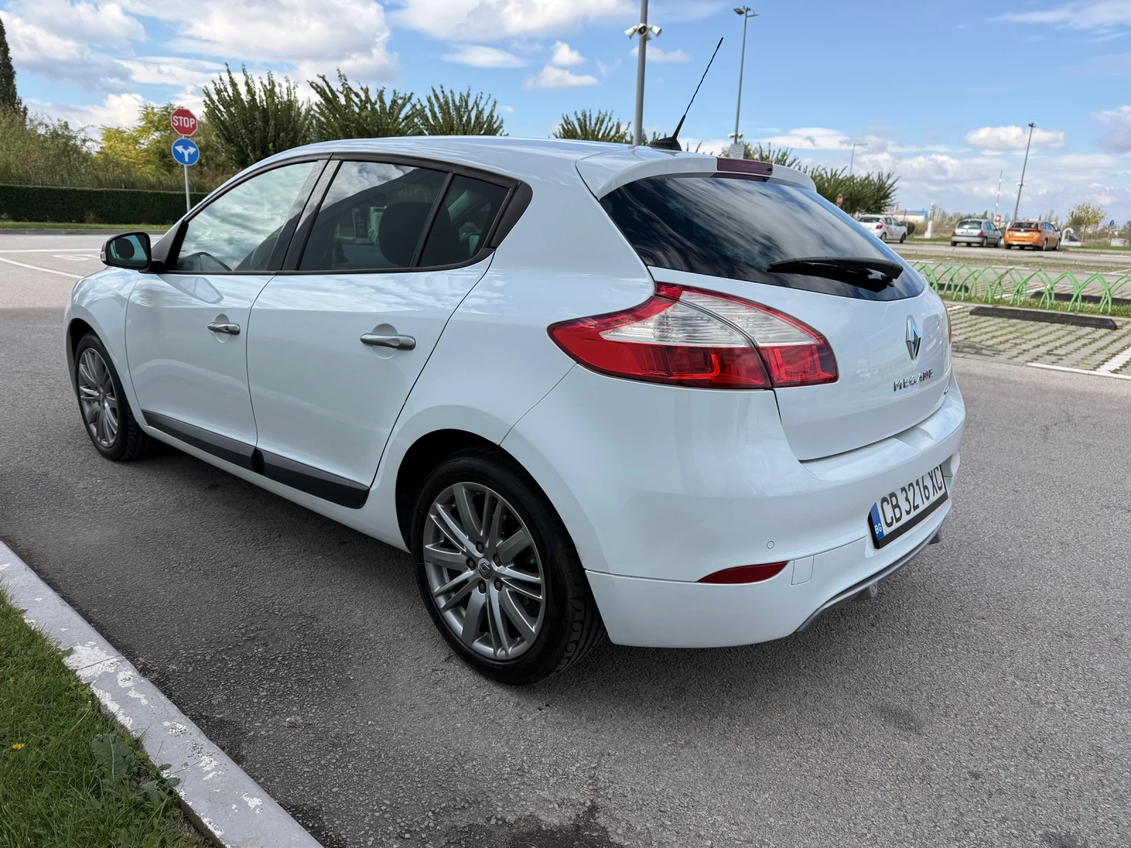 Renault Megane 1.5 DCI Автоматик GT-Line Първи собственик - изображение 6