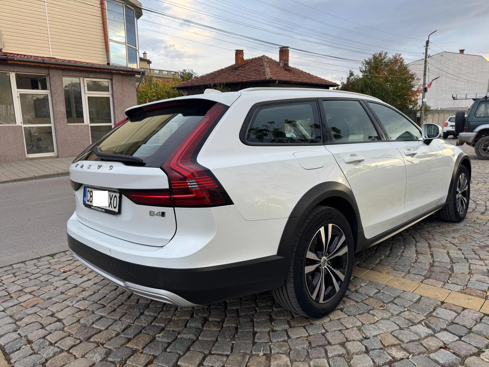 Volvo V90 Cross Country B4 Mild Hybrid - изображение 4