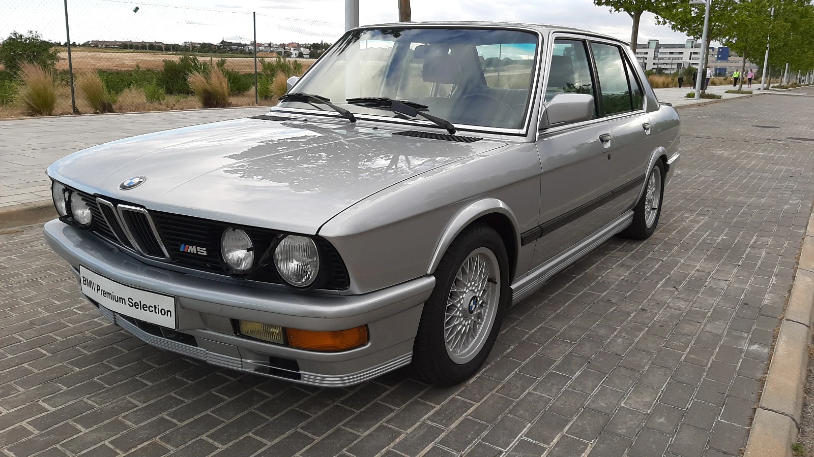 BMW M5 | Mobile.bg   2