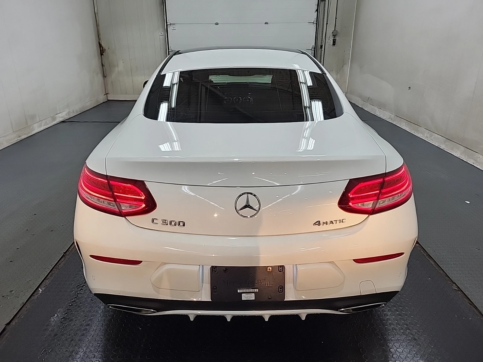 Mercedes-Benz C 300 AMG-line* 4M* Burmester* Камера* Подгрев* Keyless - изображение 5