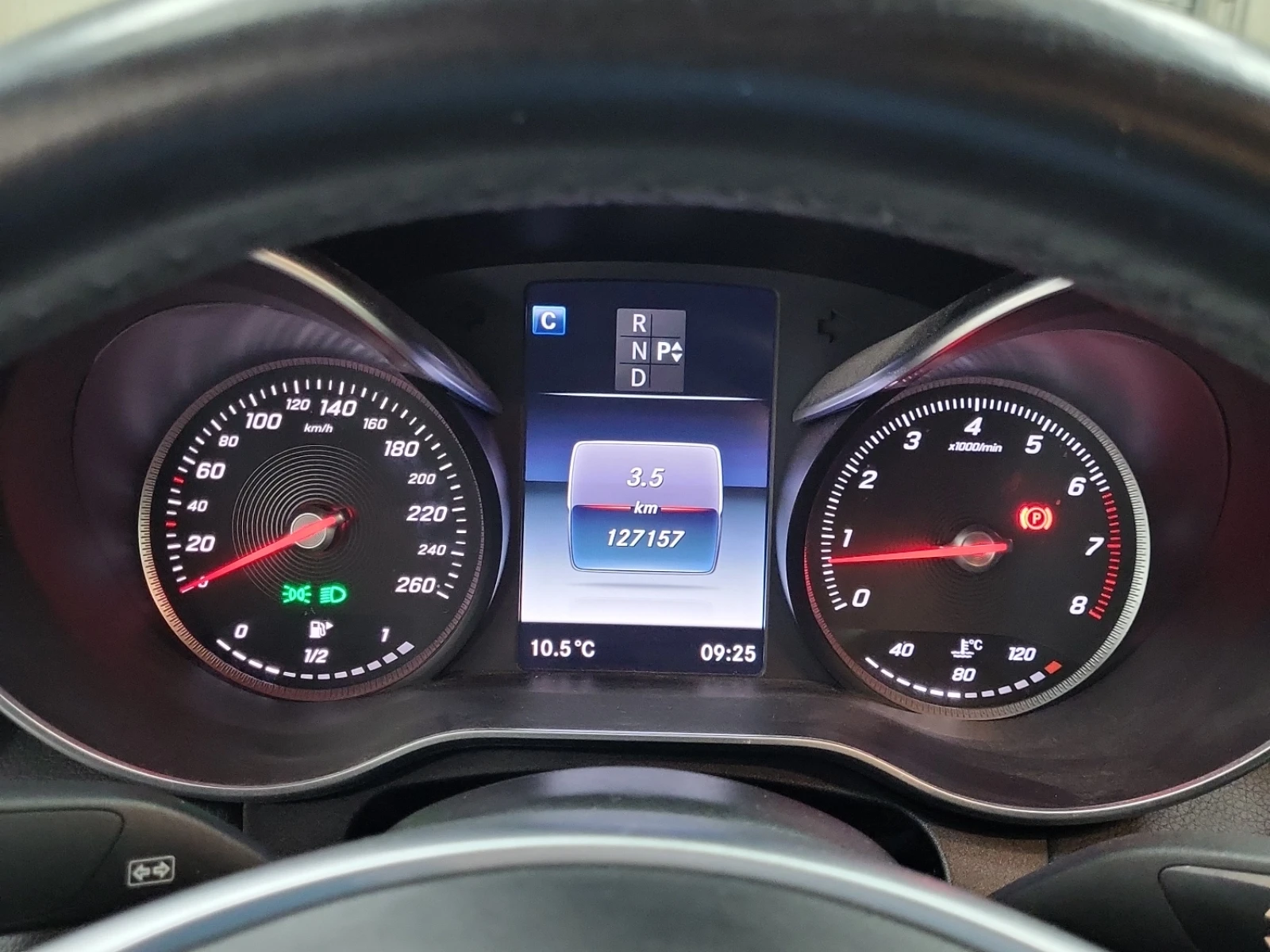 Mercedes-Benz C 300 AMG-line* 4M* Burmester* Камера* Подгрев* Keyless - изображение 10