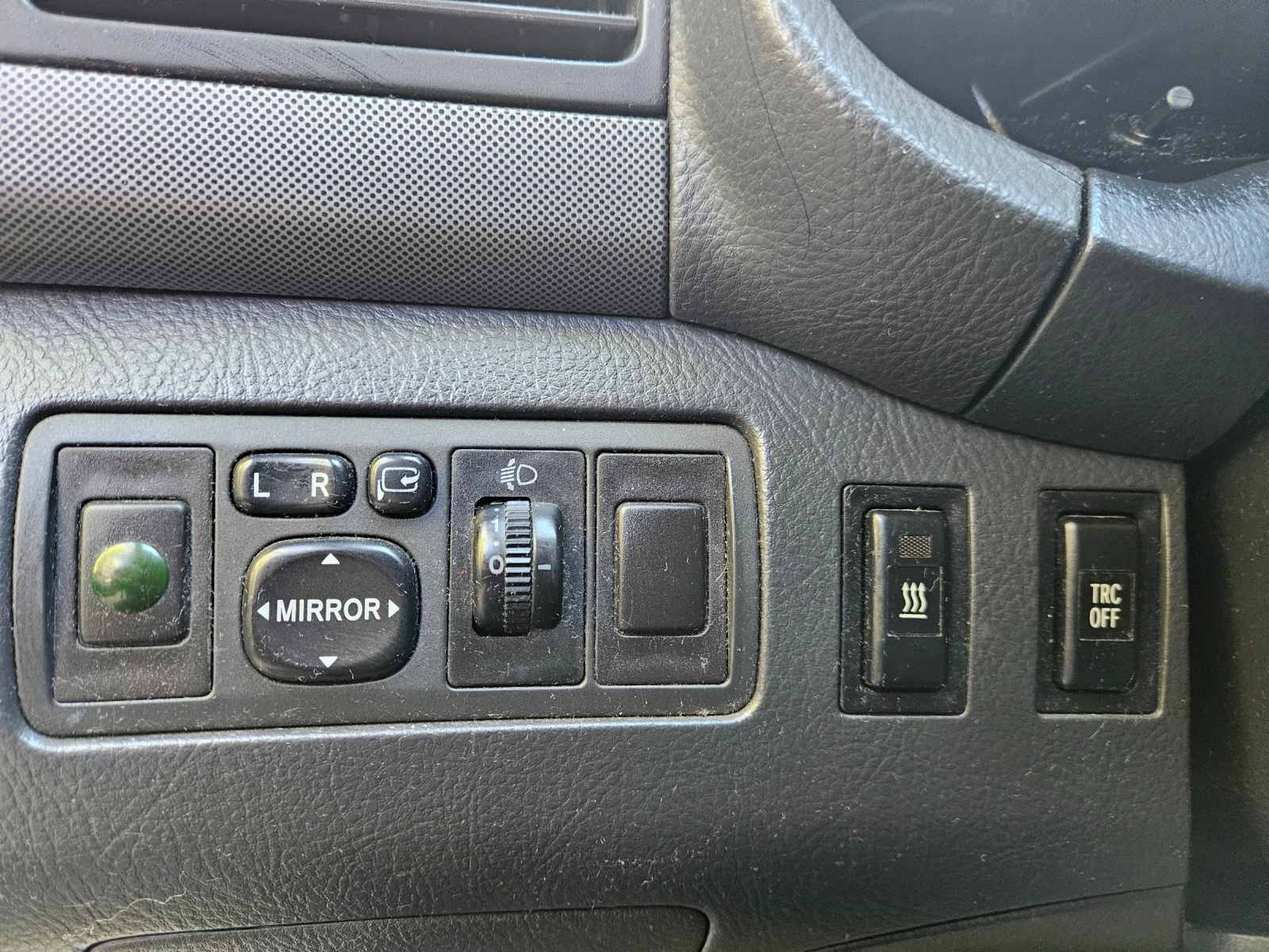 Toyota Avensis  - изображение 8