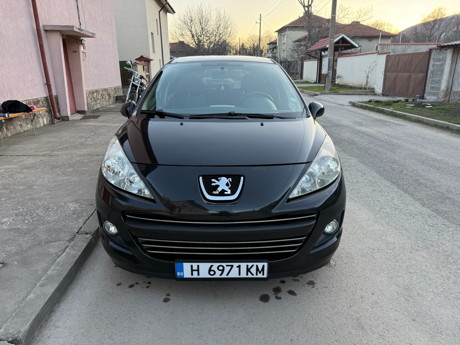 Peugeot 207 FACELIFT 1, 4 VTi - изображение 2