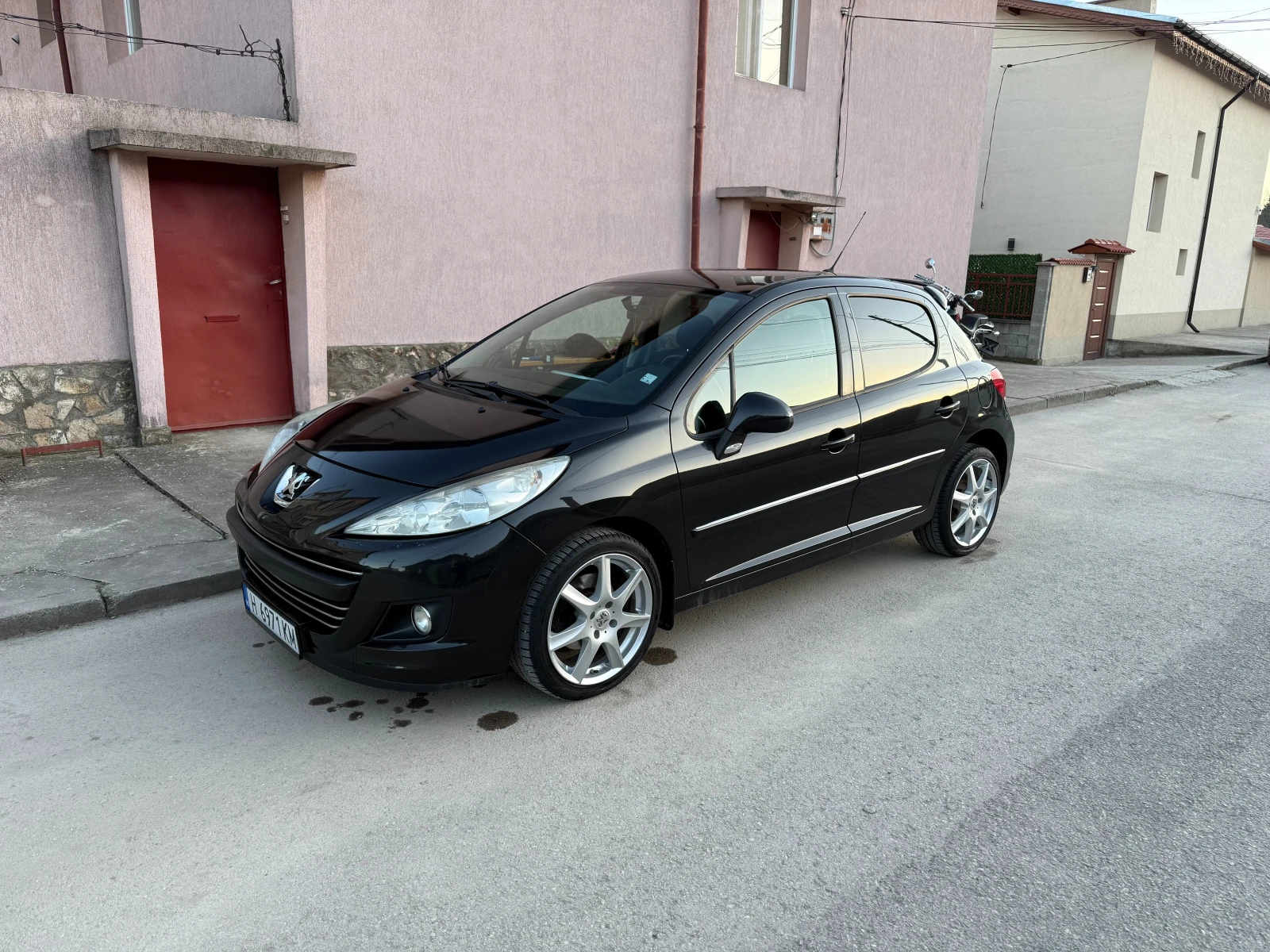 Peugeot 207 FACELIFT 1, 4 VTi - изображение 3