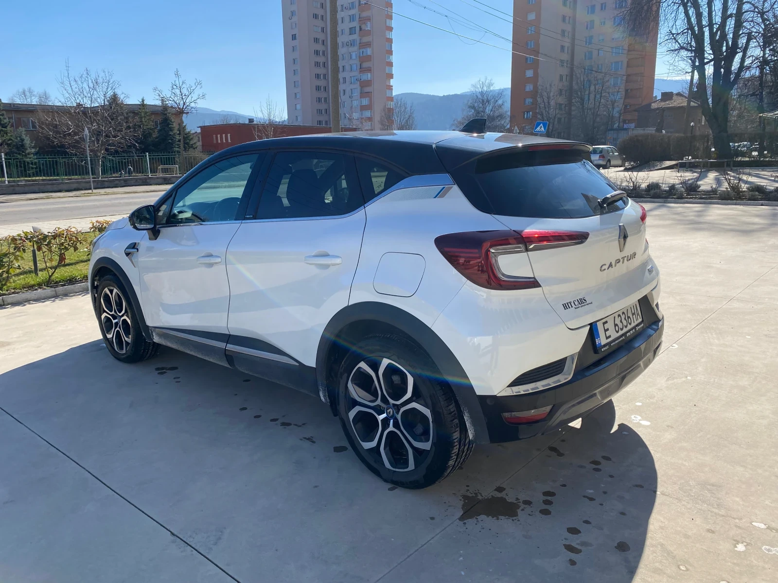 Renault Captur, снимка 3 - Автомобили и джипове - 53846322