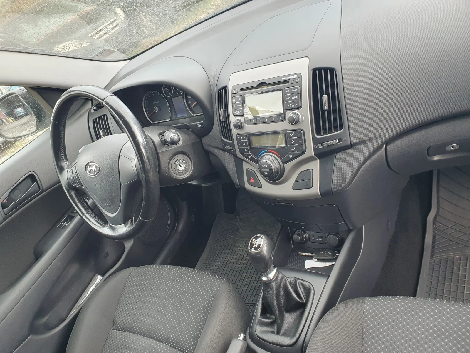 Hyundai I30 1.4 FACE  KLIMATRONIK NOVA NOVA EURO 5, снимка 10 - Автомобили и джипове - 54103244