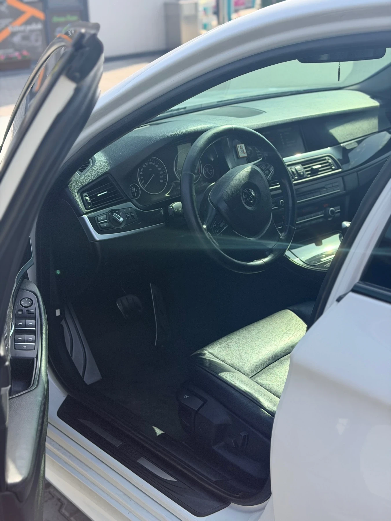 BMW 525 BMW 525d xDrive F10 M5 пакет Stage 1 250+ к.с., снимка 8 - Автомобили и джипове - 54226341