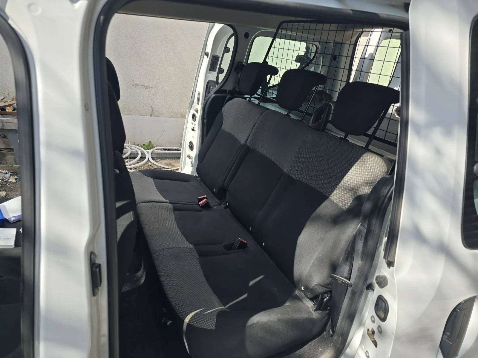 Dacia Dokker, снимка 13 - Автомобили и джипове - 54193937